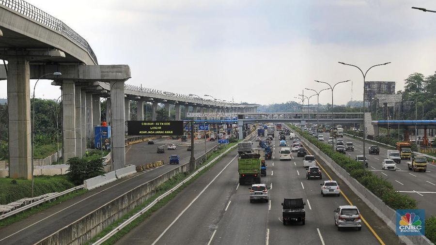 Jelang Libur Nataru, Tarif Tol Jagorawi Naik. (վ/Andrean Kristianto)