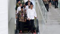 Gaya Jokowi Resmikan Terminal Baru Bandara Syamsudin Noor