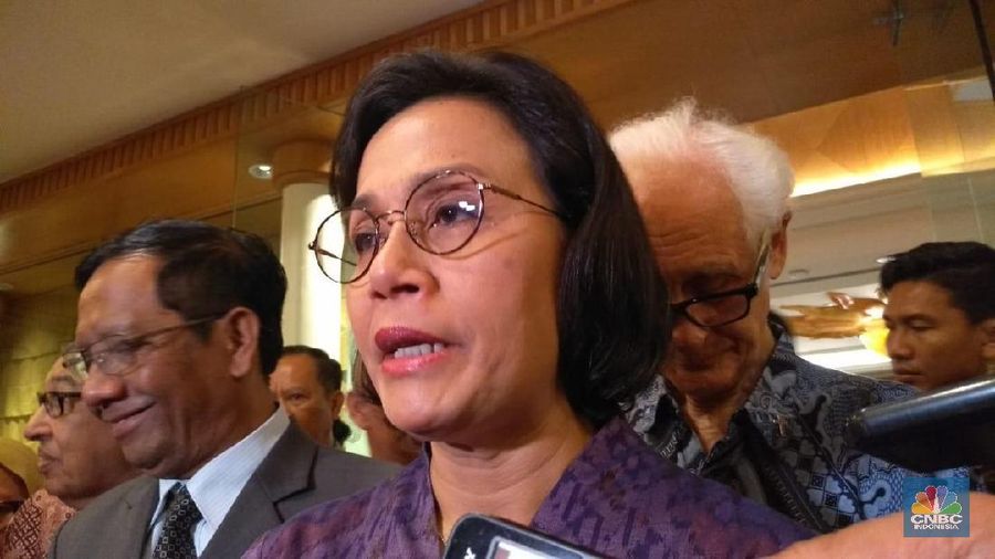 Menteri Keuangan Sri Mulyani mengaku terus berkomunikasi dengan Menteri BUMN Erick Tohir untuk menangani masalah asuransi Jiwasraya.