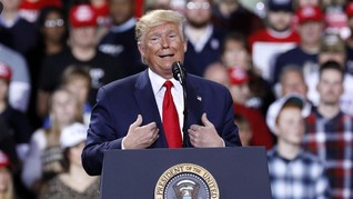 Trump Bela Diri Soal Pemecatan Perwira Saksi Pemakzulan