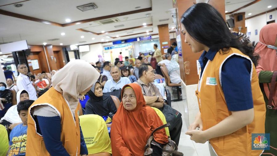 Muhadjir Effendy mengimbau kepada masyarakat agar keputusan untuk turun kelas BPJS Kesehatan tidak dilakukan.