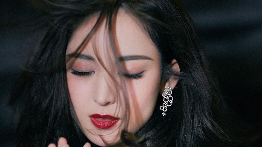 Berikut deretan wanita berparas cantik keturunan Uighur.