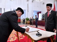 Rancangan Keppres Pemberhentian Firli Siap Diteken Jokowi