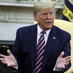 Harga Minyak Kemarin Melorot Gegara Trump, Hari Ini Gimana?