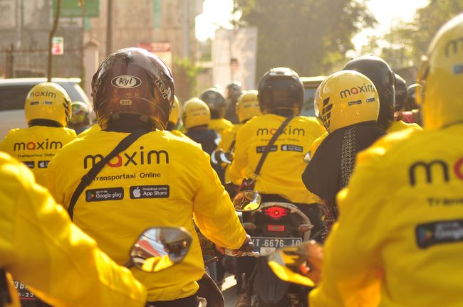 Lebih Murah Dari Grab Gojek Ojol Maxim Terancam Suspend