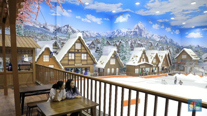 Ingin liburan akhir tahun di arena bersalju? Tak perlu pergi keluar negeri karena Trans Snow Bintaro meiliki arena permainan yang diselimuti salju.
