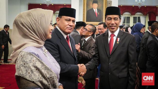 Jokowi Gelar Pertemuan Tertutup dengan Dewas dan Pimpinan KPK