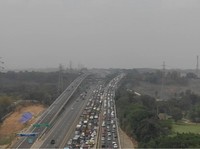 Tol Japek II Macet, Menhub Ibaratkan Jualan Martabak Laris