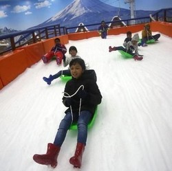 Long Weekend di Trans Snow World Bekasi, Ada Banyak Promo Lo!