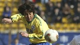 Shin Tae Yong ketika memperkuat Seongnam Ilhwa Chunma. Tae Yong meraih banyak sukses bersama Seongnam, termasuk merebut enam gelar Liga Korea Selatan dan satu Liga Champions Asia. (AFP PHOTO/Stanley CHOU/WSG)