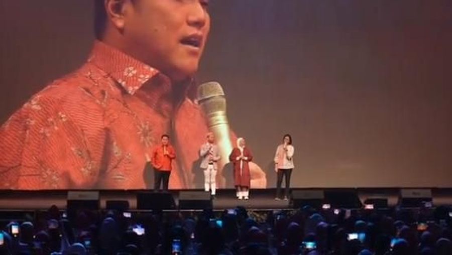 Menteri BUMN Erick Thohir memperingati Hari Ibu yang jatuh pada hari ini, Minggu (22/12/2019).