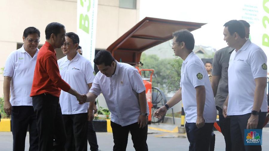 Keduanya menghadiri peresmian implementasi program B30 di SPBU milik Pertamina di Jalan MT Haryono, Jakarta, Senin (23/12/2019) pagi.