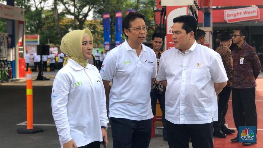 Menteri BUMN Erick Thohir di acara Peresmian Implementasi Program Biodiesel 30% oleh Presiden RI di SPBU MT Haryono. (CNBC Indonesia/Chandra Gian Asmara)