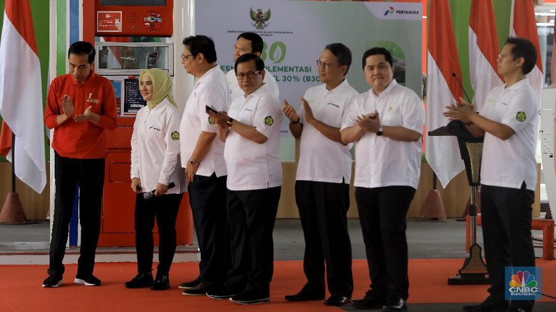 Keduanya menghadiri peresmian implementasi program B30 di SPBU milik Pertamina di Jalan MT Haryono, Jakarta, Senin (23/12/2019) pagi.