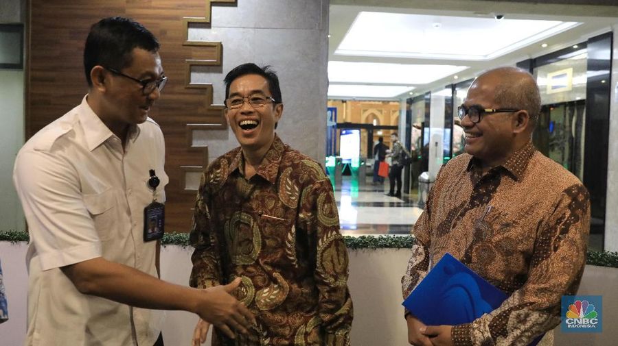 Menko Kemaritiman dan Investasi Jenderal TNI (Purn) Luhut Binsar Pandjaitan sempat memastikan Rudiantara yang akan menduduki posisi Dirut PLN.