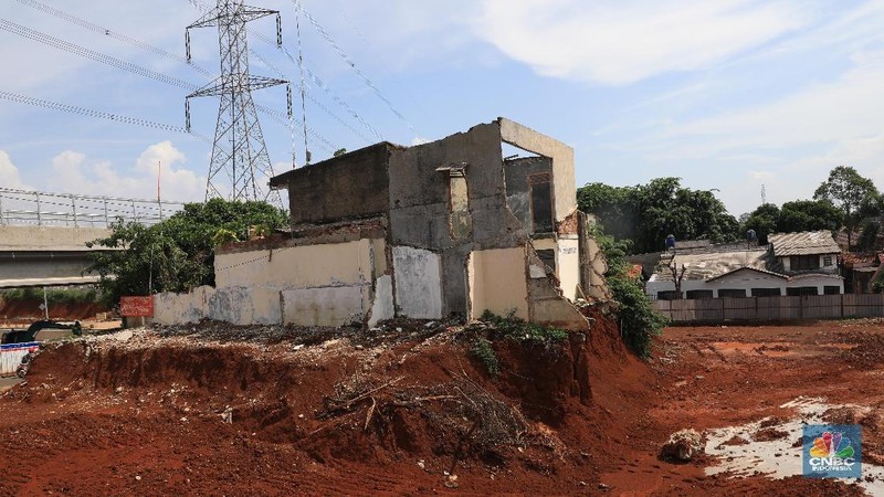 Tol ini mulai digagas sekitar 2006, pembebasan lahan ditargetkan rampung di 2008. Namun proses pembebasan lahan tak kunjung tuntas sehingga saat ini.