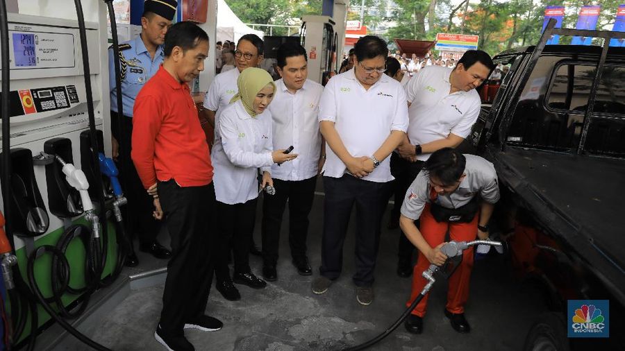 Keduanya menghadiri peresmian implementasi program B30 di SPBU milik Pertamina di Jalan MT Haryono, Jakarta, Senin (23/12/2019) pagi.
