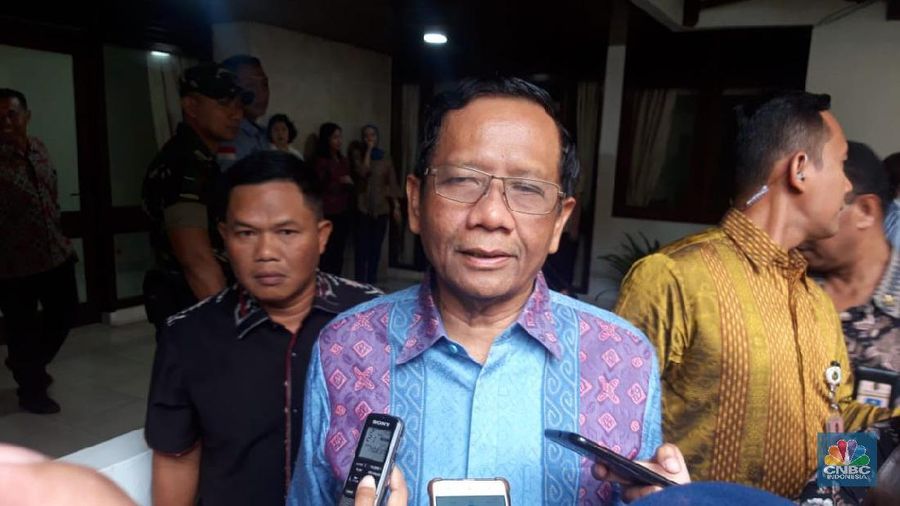 Menteri Koordinator Bidang Politik, Hukum, dan Keamanan Mahfud MD bicara soal dugaan kasus korupsi di Yayasan Asuransi ABRI (Asabri)