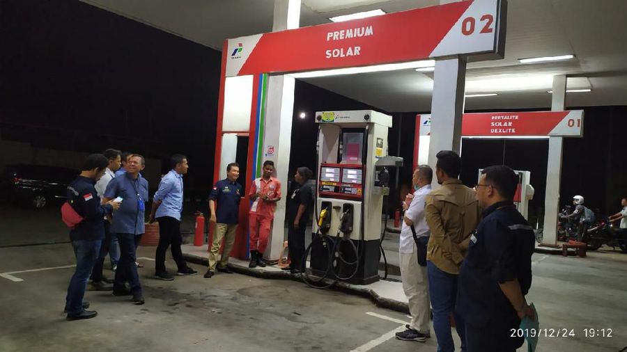 BPH Migas mengunjungi SPBU 54.86104 Maumere, Selasa (24/12). (Dok BPH Migas)