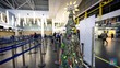 Unik! Barang Hasil Sitaan Bandara 'Disulap' Jadi Pohon Natal