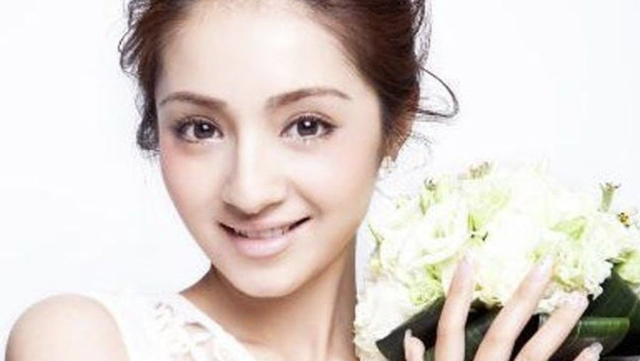 Berikut deretan wanita berparas cantik keturunan Uighur.