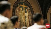 Untuk tema natal pada tahun ini mengambil pesan natal bersama dari KWI-PGI, yakni Hiduplah Sebagai Sahabat Bagi Semua Orang. (CNN Indonesia/Andry Novelino)