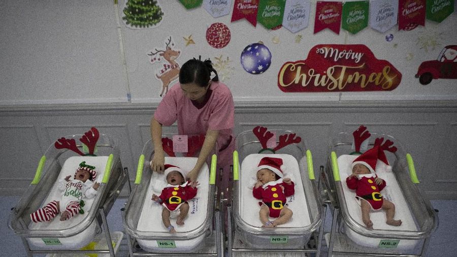 Berikut deretan gambar unik saat memperingati perayaan natal