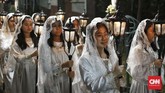 Suasana khidmat pun terasa selama ibadah Misa Natal tersebut. (CNN Indonesia/Andry Novelino)