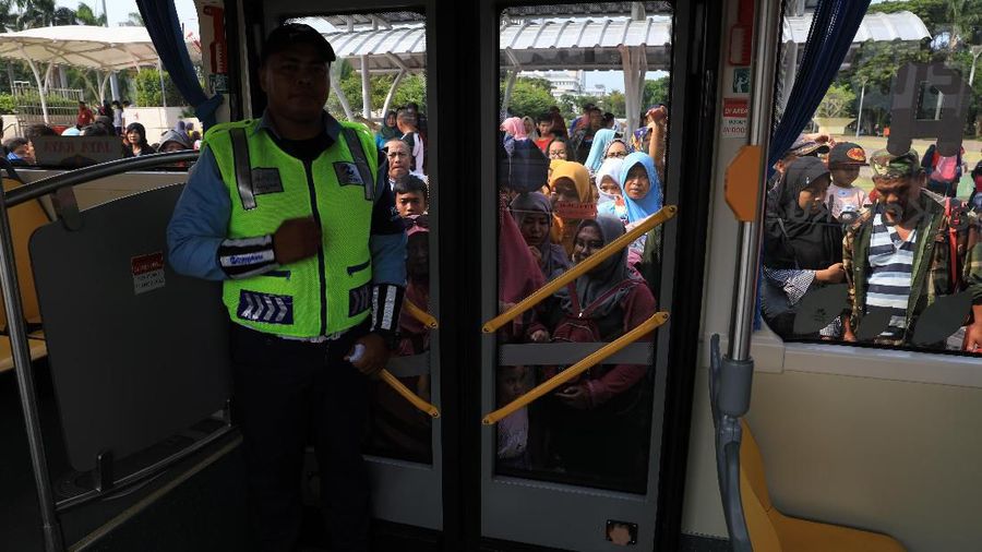 Pemerintah bakal membangun trolley bus sebagai moda transportasi publik di Bali dengan panjang trase 75 Km.