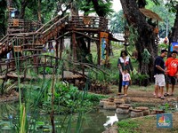 Taman Tomang Raya, Padukan Alam dan Permainan Tradisional