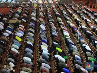Suasana Sholat Gerhana Berjamaah di Mesjid Istiqlal