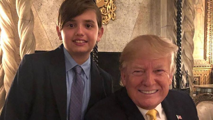 Trump merayakan Natal bersama keluarga.