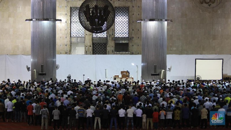 Sejumlah masjid di Jakarta dijadwalkan menggelar sholat sunah kusuf atau sholat gerhana matahari selepas Dzuhur.