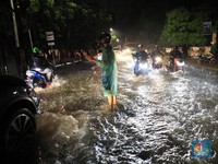 Melihat Genangan Air di Utara Jakarta yang Dipicu Hujan Deras