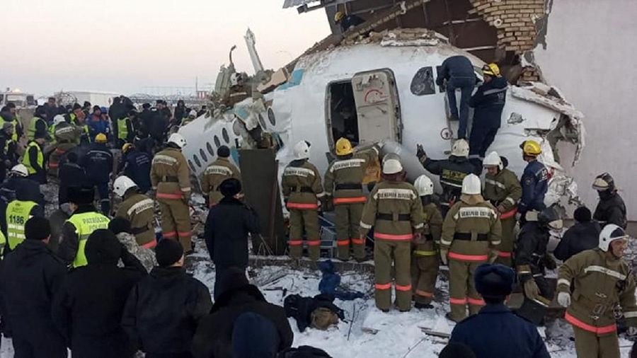 Sebanyak 14 orang dipastikan tewas setelah sebuah pesawat jatuh di Kazakstan
