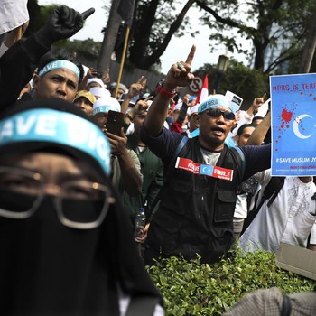 Aksi Bela Uighur, Massa 'Kepung' Kedubes China