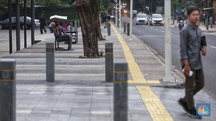 Revitalisasi tersebut akan menjadikan Kemang sebagai kawasan percontohan tanpa kabel dan memberikan kenyamanan bagi pejalan kaki.