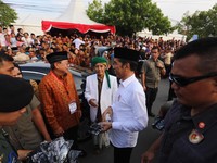 Luncurkan Bank Wakaf Mikro, Jokowi: Jangan Pinjam Rentenir!