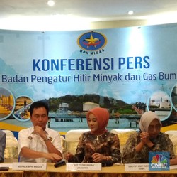 BPH Migas Serahkan Distribusi BBM Subsidi ke Pertamina & AKR
