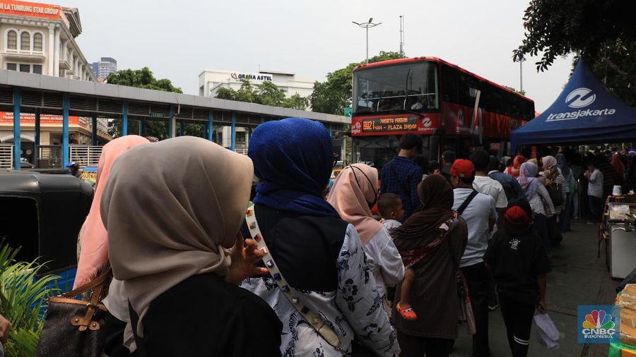 Monas Masih Jadi Lokasi Liburan Favorit Ibukota di Penghujung Tahun