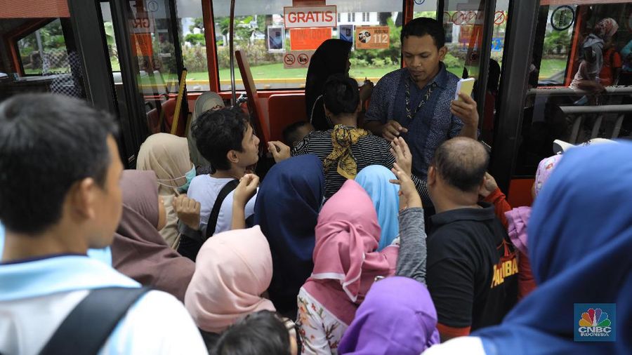 Monas Masih Jadi Lokasi Liburan Favorit Ibukota di Penghujung Tahun