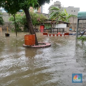 Jakarta Lumpuh, Ini Penampakan Banjir di Sejumlah Daerah
