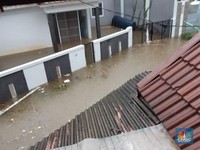 5 Cara Cegah Atap Rumah Bocor Saat Musim Hujan