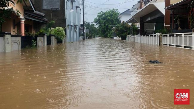 Banjir di Jatiwarna Bekasi, Air Setinggi Dada
