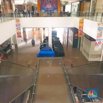 Mal Cipinang Indah Jakarta Timur Kebanjiran!