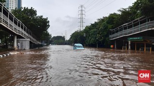 Banjir Jakarta, Lima Koridor Transjakarta Lumpuh