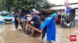 Air Belum Surut dari Landasan Pacu Halim, Perumahan Tergenang