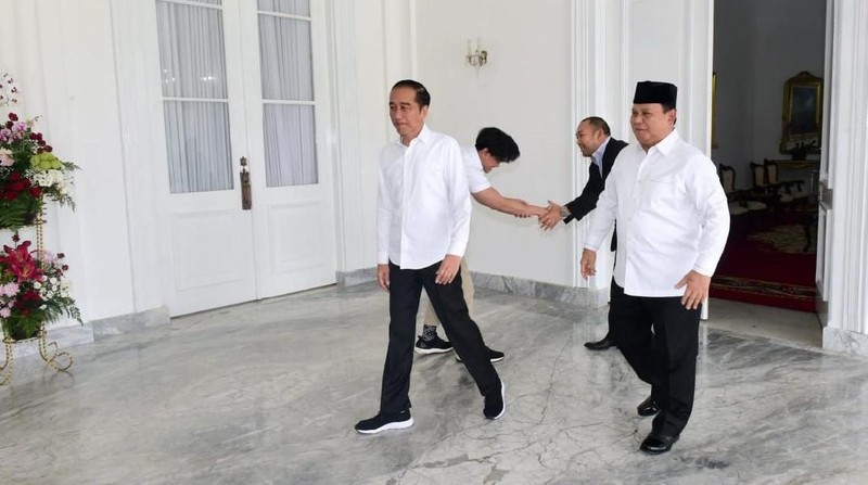 Presiden Joko Widodo menerima Menteri Pertahanan Letnan Jenderal TNI (Purn) Prabowo Subianto di Istana Kepresidenan Yogyakarta, Rabu (1/1/2020).