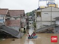 Banjir Seatap, Warga Kemang Ifi Bekasi Butuh Perahu Karet