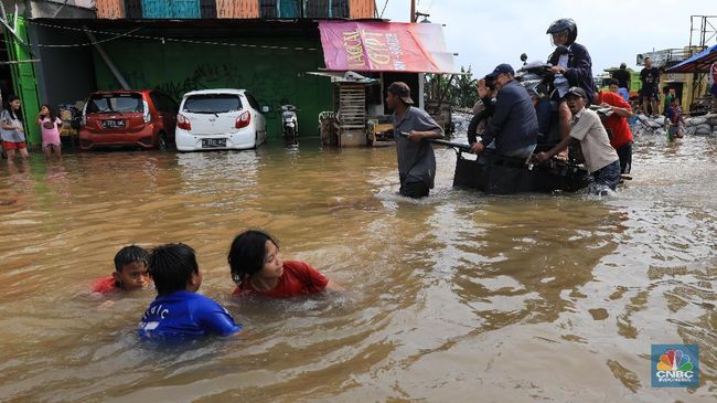 Bantu Korban Banjir Jakarta Bri Group Salurkan Bantuan
